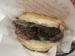 保定驴肉火烧-保府味道金饼驴肉(橄榄郡店)