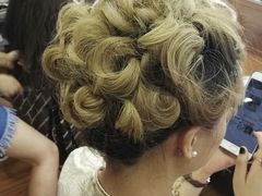 -金夫人化妆摄影职业培训学校