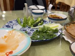 -鹤乡东北菜(崮山路店)