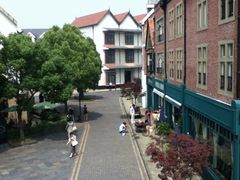 -钟书阁(松江泰晤士小镇店)