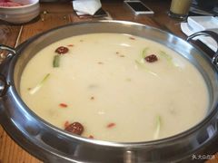 -三人行骨头王火锅(长寿店)