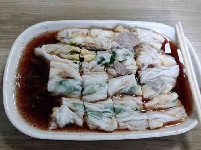 培根肠粉分量很大而且可以选择的种类挺多