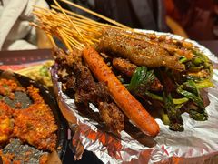 -何师烧烤Pro ·江湖川菜·小龙虾·精酿啤酒(太古里旗舰店)
