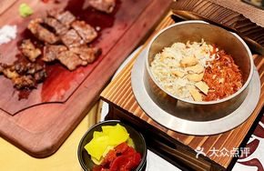 Dried Scallop and Matsutake Rice Bowl
