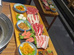 -明洞阿姨·韩式酱蟹烤肉·创意料理(三元桥店)