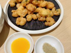 招牌炸虾仁-吕氏疙瘩汤·新派鲁菜(芝罘万达店)