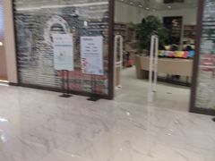 -钟书阁(群光广场店)