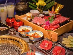 -铭牛烧肉·和牛海鲜自助(高新月牙湖店)