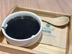 黑芝麻双皮奶-杏甜品(尖沙咀加拿分道店)