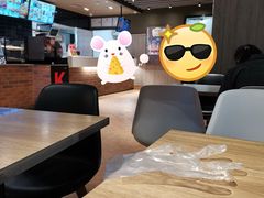 大堂-肯德基(湾畔店)