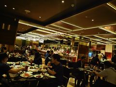 大堂-大中华希尔顿酒店-念自助餐·嗨啤·小龙虾