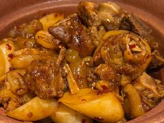 酸萝卜烧猪脚-欧记大排档·景德菜(上海首店)