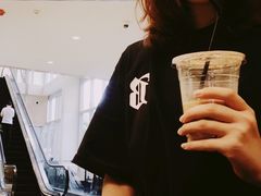 燕麦拿铁-Seesaw Coffee(上海国金中心店)