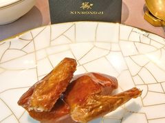 金牌妙龄乳鸽-新荣记(南京西路店)