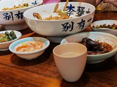 -李犟大爆鳝面·手工蟹黄包(湖滨西湖店)