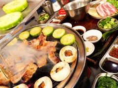 -围炉肉舍•炭烤活鳗•丹东海鲜烤肉(步行街店)