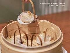 手拆蟹黄小笼包-龍堂蟹黄小笼包(万家丽店)