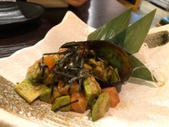 三文鱼牛油果色拉-角落里(中山公园店)
