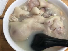 -雷祖芳老妈蹄花店