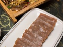 -一口猪海鲜浑锅·东北家常菜