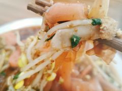 红色的凉皮-何记酿皮店(西流湾店)