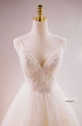 -Lady  Jane高端婚纱礼服馆