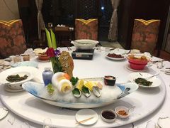-云南荟·湖畔领宴(领事馆店)