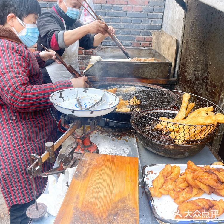 打卡大明湖畔孙家糖油条