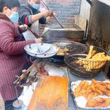 打卡大明湖畔孙家糖油条