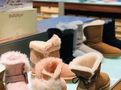 -UGG(燕莎奥特莱斯购物中心店)