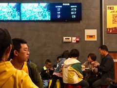 等位区-巴奴毛肚火锅(永明路店)