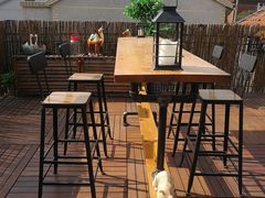 -小草屋轰趴馆别墅派对新场团建家庭聚会