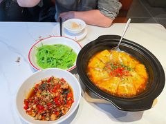 -铁胖子口碑长沙菜·龙虾烧烤(赤岗社区店)