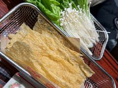 -沙胆彪炭炉牛杂煲(上海日月光广场店)