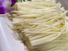 -墨脱石锅椰子鸡•香草鸭•东山羊(大东海店)