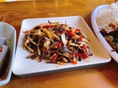 -小厨子私房菜·云南美食店