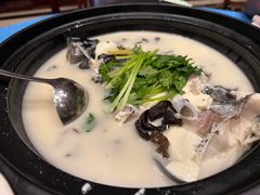 浓汤鱼头-老淳安—伴山伴湖(千岛湖开元度假村店)