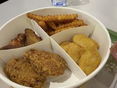 -麦当劳(上海虹桥站30B检票口楼上)