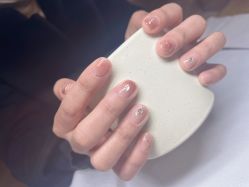 -UGIRL有个美甲