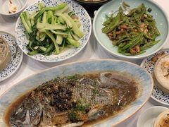 -围龙屋客家食府(福田店)