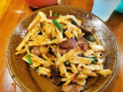 春笋腊肉-苗湘食府(十年店)