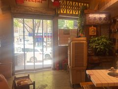 -旧街市鲜货老火锅(大光路店)