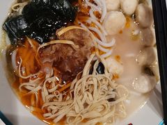 -灵芝妹子海鲜米线(劳动公园店)