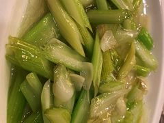 西芹百合-假日花园主题餐厅