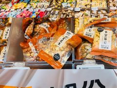 -来伊份(我格广场武宁路店)