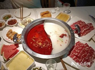 今天火锅吃撑了，超满足