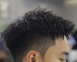 -PE SALON