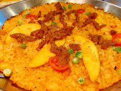 红烩牛肉薯角海鲜饭-四季天方包子