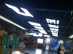 -极限PLAY运动娱乐新世界·团建派对表演休闲馆·室内高空游乐园