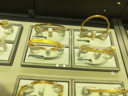 -周大福CHOW TAI FOOK(宝山苏宁易购店)